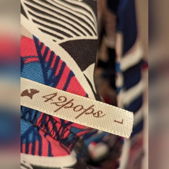 42 pops sleeveless tunic top In blue And Pink  size large - Picture 3 of 4